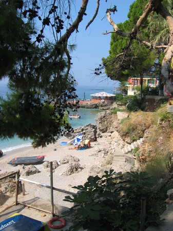 dhermi